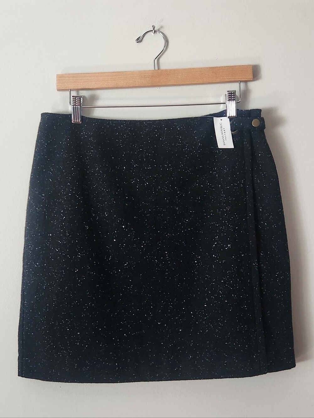 Banana Republic Wool-Blend Black Speckled Mini Skirt Sz 10